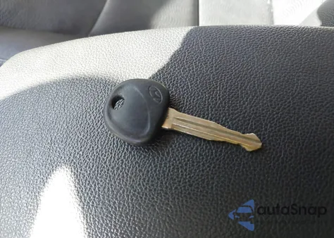 2013 Hyundai Elantra Limited z USA, uszkodzony, nr VIN KMHDH4AE3DU969782